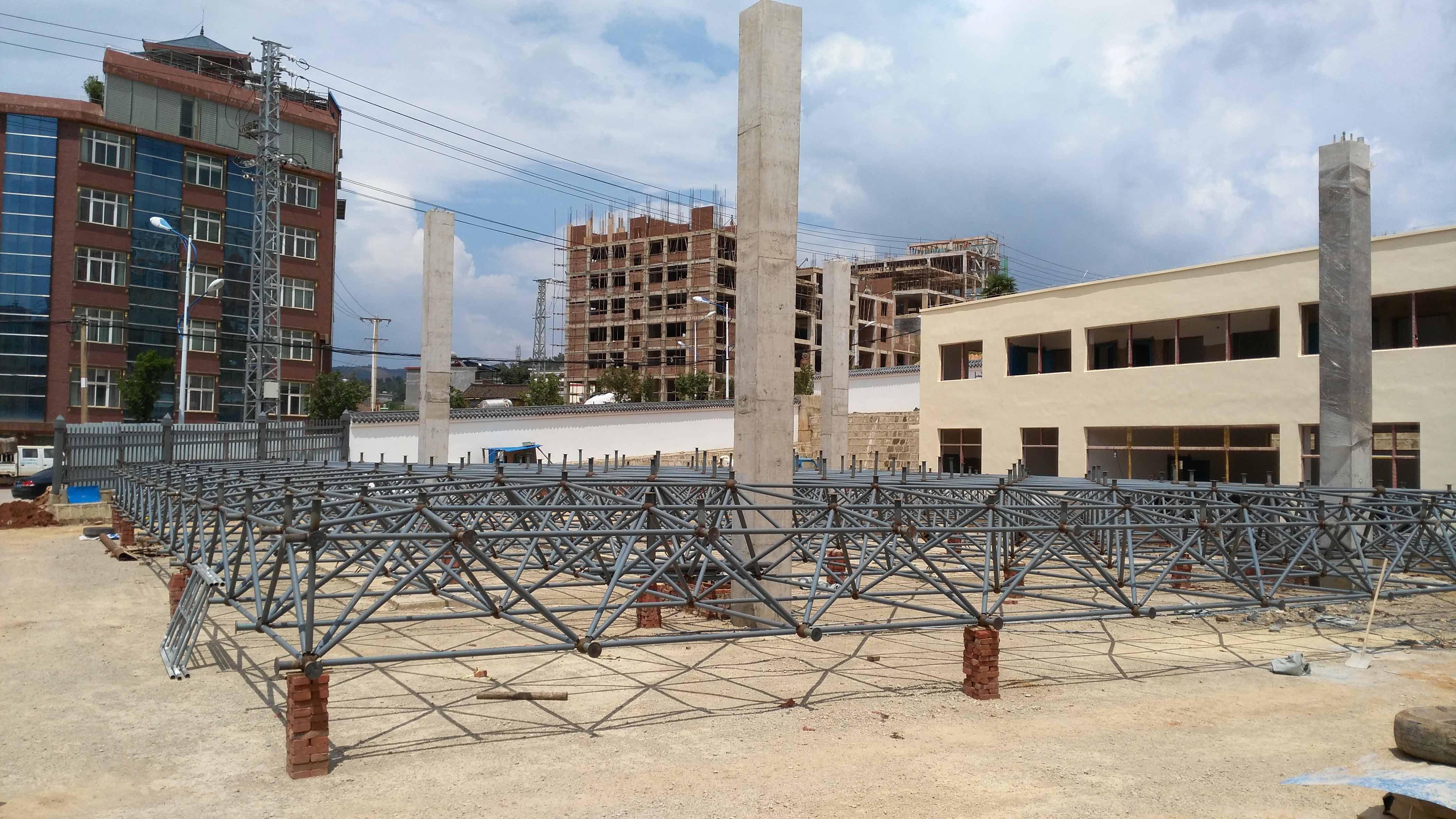 麻城小型加油站网架